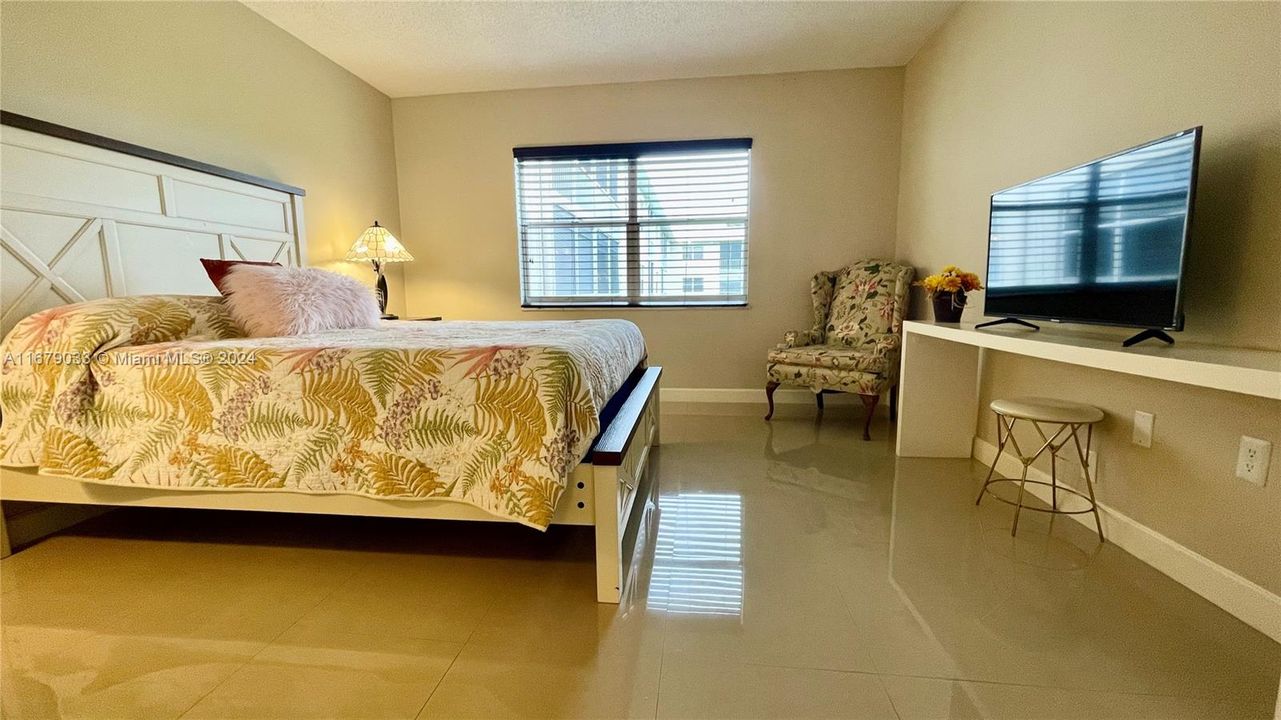 En Venta: $159,000 (2 camas, 2 baños, 955 Pies cuadrados)