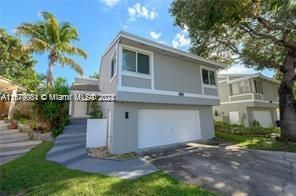 For Sale: $549,900 (3 beds, 2 baths, 1425 Square Feet)