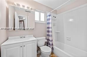 For Sale: $549,900 (3 beds, 2 baths, 1425 Square Feet)