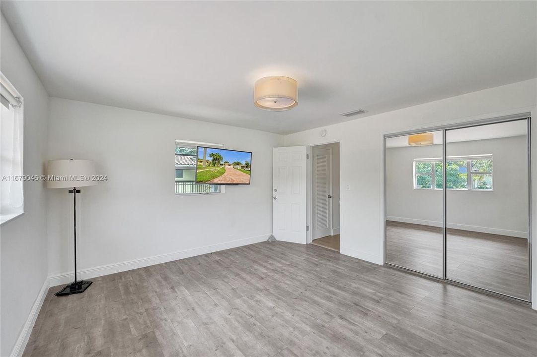 For Sale: $749,000 (3 beds, 2 baths, 1581 Square Feet)