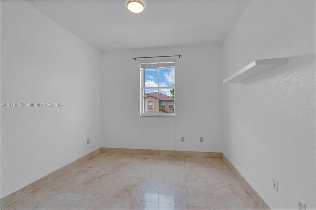 For Rent: $3,900 (3 beds, 2 baths, 1683 Square Feet)