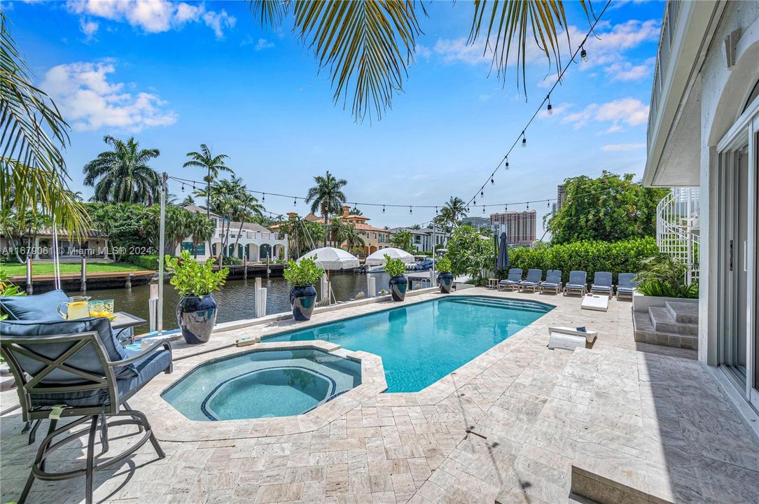 For Sale: $4,900,000 (5 beds, 5 baths, 3773 Square Feet)