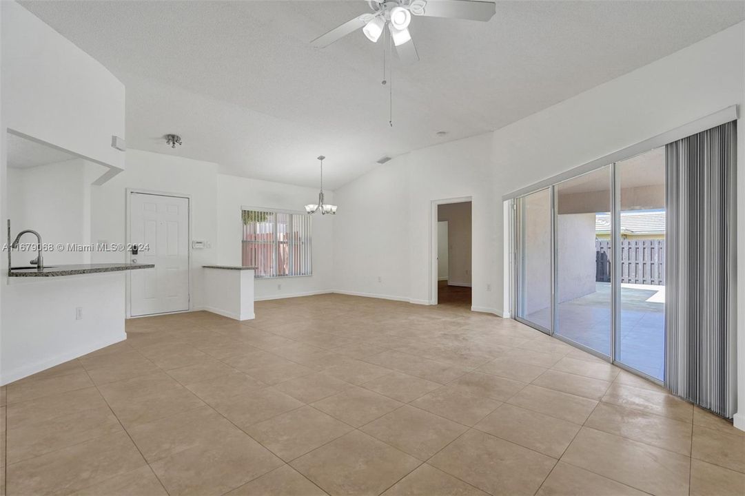 For Sale: $585,000 (4 beds, 2 baths, 1652 Square Feet)