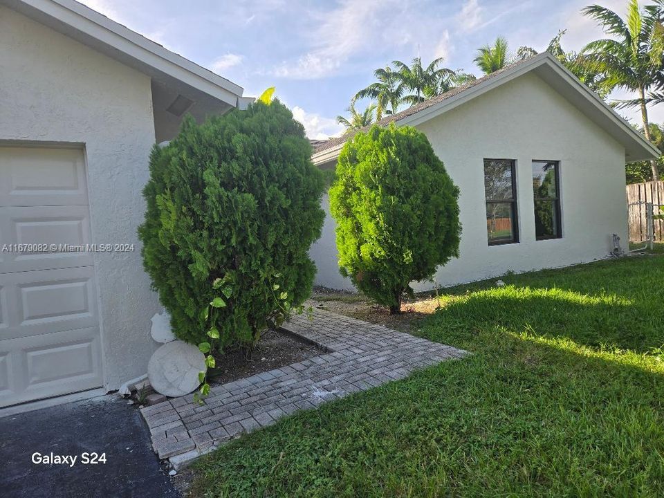 For Sale: $599,000 (3 beds, 2 baths, 1360 Square Feet)