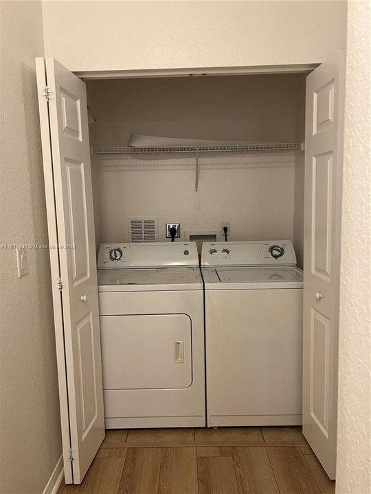 Recently Rented: $2,700 (2 beds, 2 baths, 1232 Square Feet)