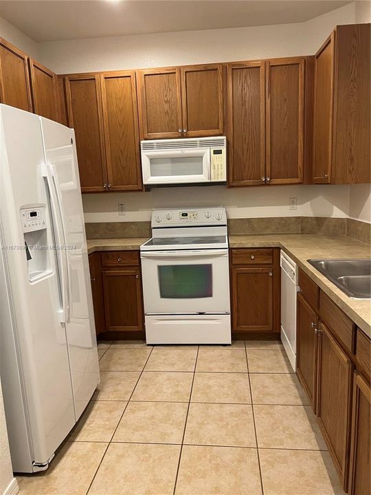 Recently Rented: $2,700 (2 beds, 2 baths, 1232 Square Feet)