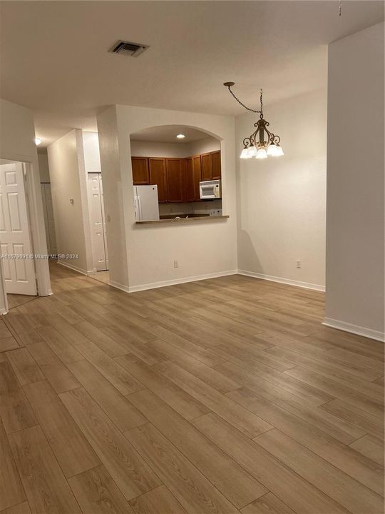 Recently Rented: $2,700 (2 beds, 2 baths, 1232 Square Feet)