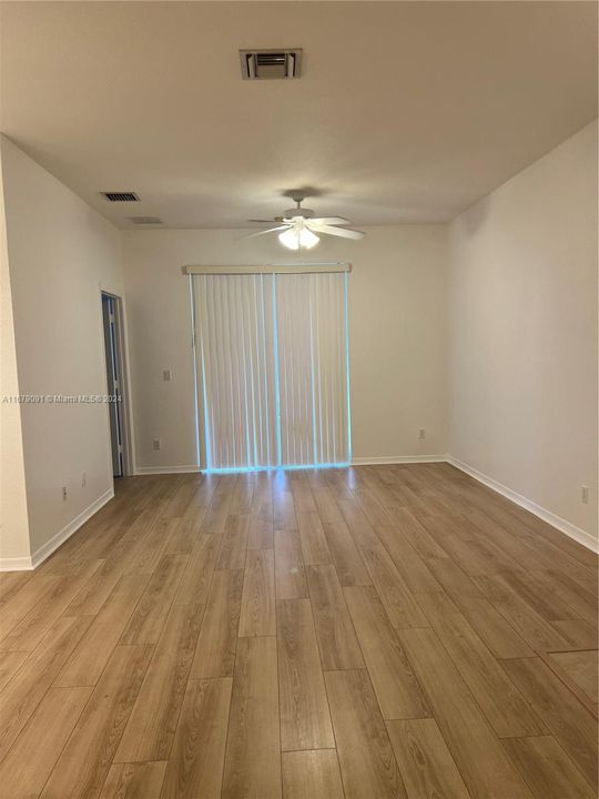 Recently Rented: $2,700 (2 beds, 2 baths, 1232 Square Feet)