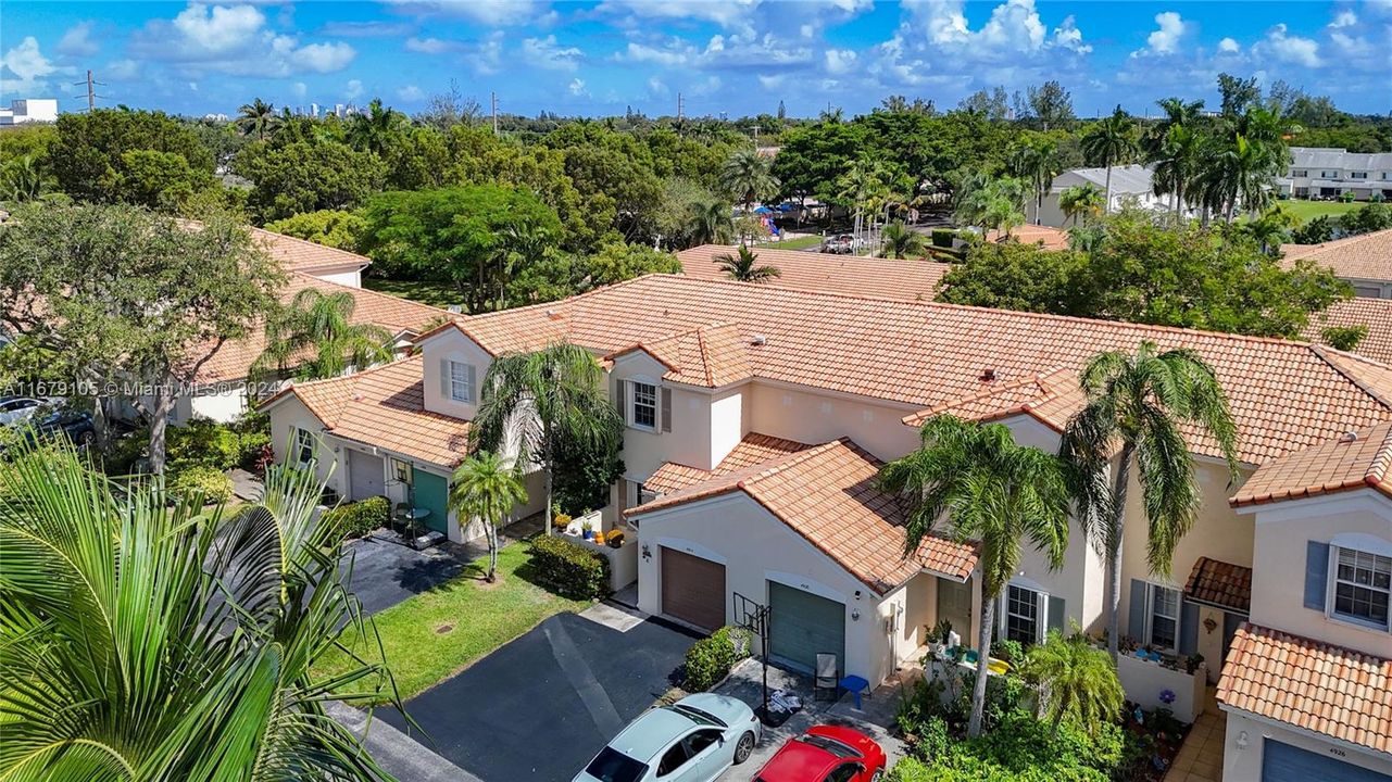 For Sale: $672,000 (3 beds, 2 baths, 1633 Square Feet)