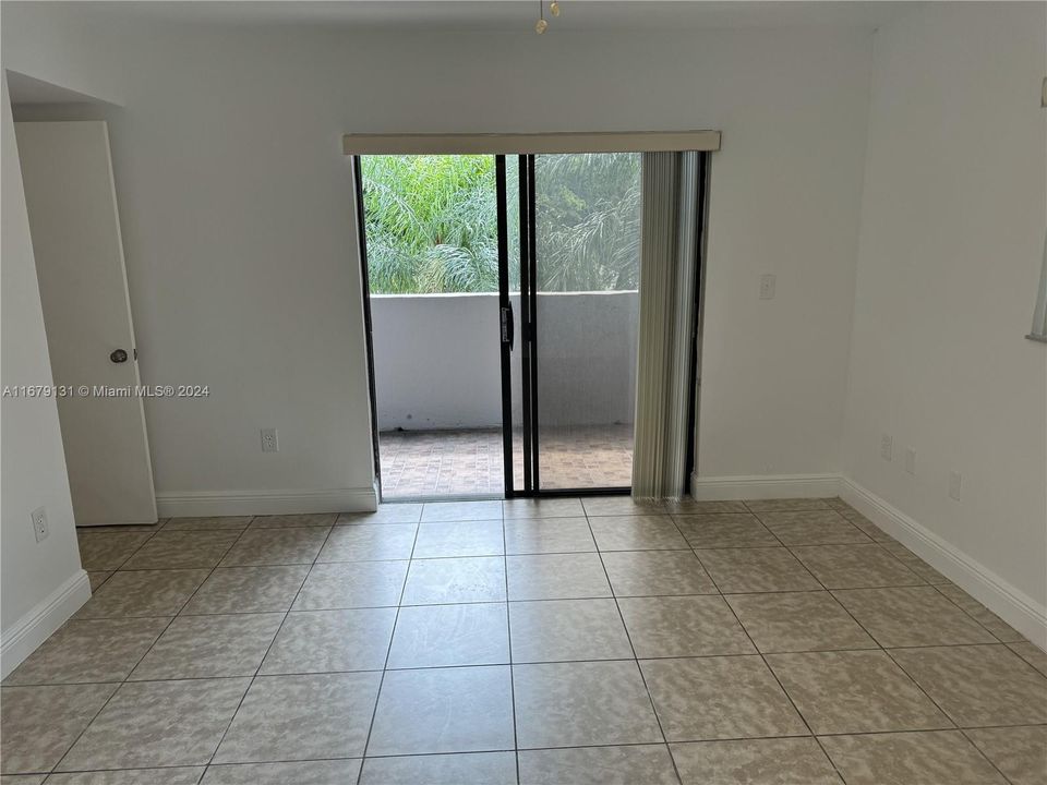 For Rent: $3,000 (3 beds, 2 baths, 1152 Square Feet)