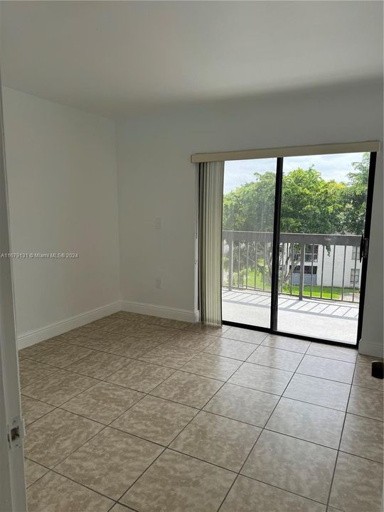 For Rent: $3,000 (3 beds, 2 baths, 1152 Square Feet)