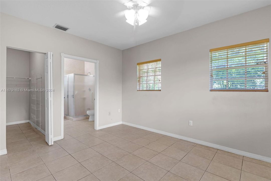 Second house bedroom