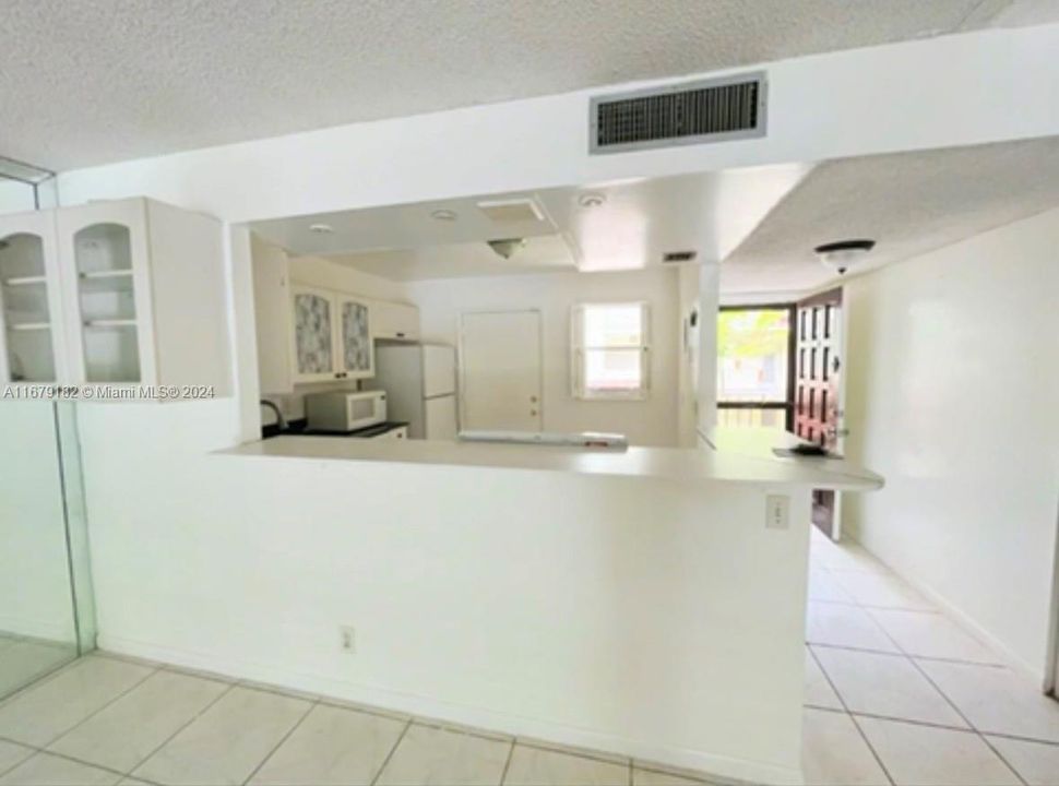 For Sale: $180,000 (2 beds, 2 baths, 1200 Square Feet)