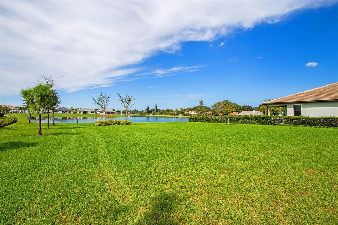 For Sale: $1,375,000 (3 beds, 2 baths, 2468 Square Feet)