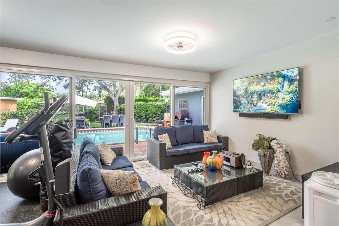 For Sale: $1,050,000 (4 beds, 3 baths, 3105 Square Feet)