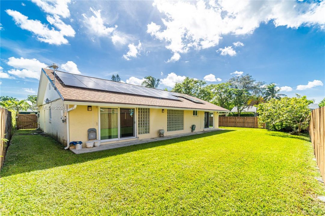 For Sale: $790,000 (4 beds, 2 baths, 1934 Square Feet)