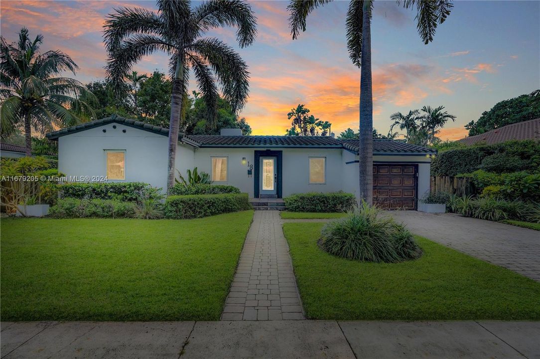 For Sale: $1,150,000 (3 beds, 2 baths, 1457 Square Feet)