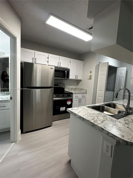 最近租的: $1,850 (1 贝兹, 1 浴室, 735 平方英尺)