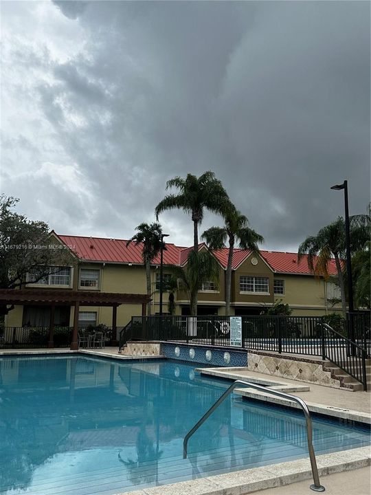 最近租的: $1,850 (1 贝兹, 1 浴室, 735 平方英尺)