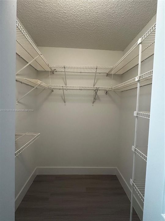 最近租的: $1,850 (1 贝兹, 1 浴室, 735 平方英尺)