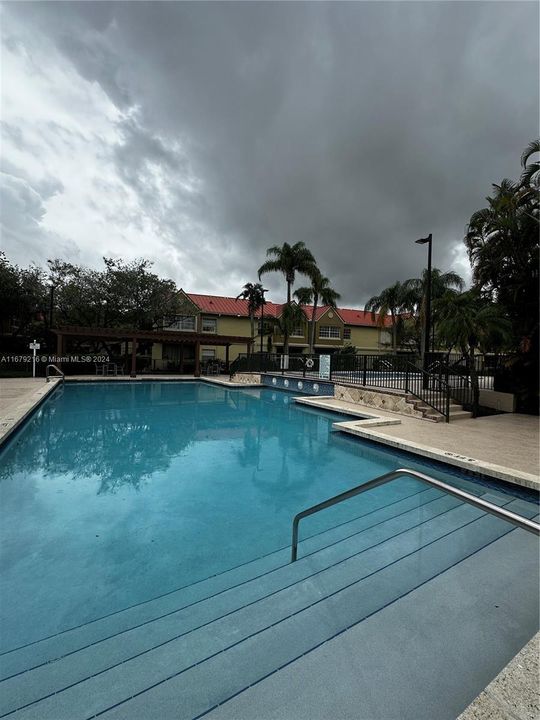 最近租的: $1,850 (1 贝兹, 1 浴室, 735 平方英尺)