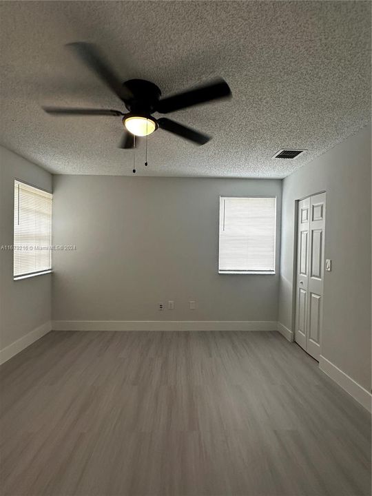 最近租的: $1,850 (1 贝兹, 1 浴室, 735 平方英尺)