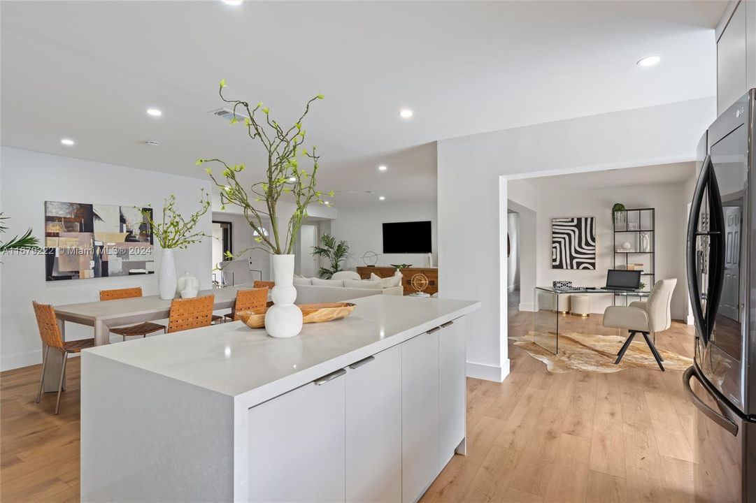 For Sale: $640,000 (3 beds, 2 baths, 1683 Square Feet)