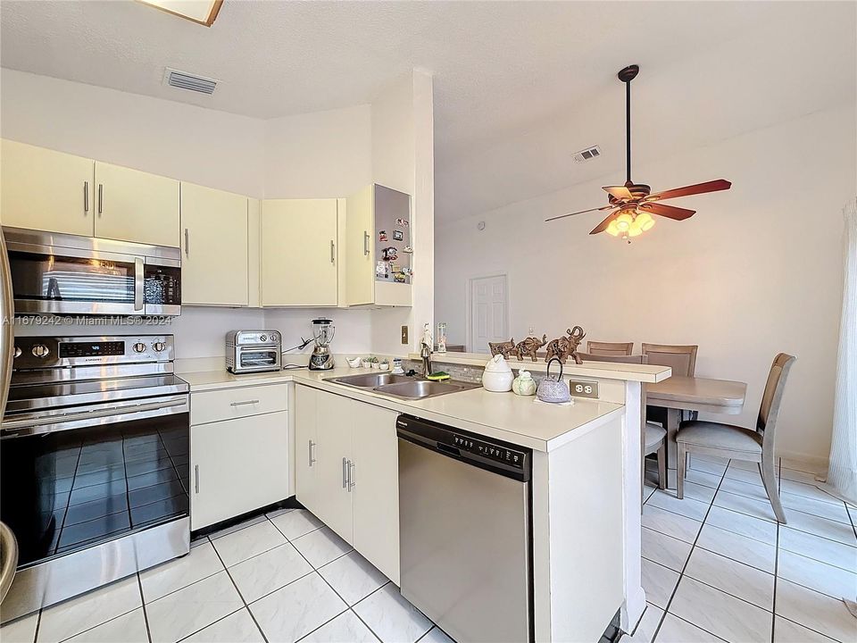 For Sale: $459,000 (3 beds, 2 baths, 1230 Square Feet)