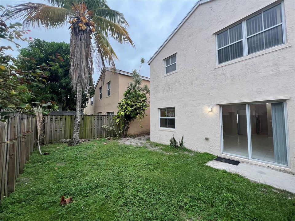 For Sale: $415,900 (3 beds, 2 baths, 1552 Square Feet)