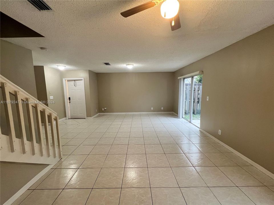 For Sale: $415,900 (3 beds, 2 baths, 1552 Square Feet)