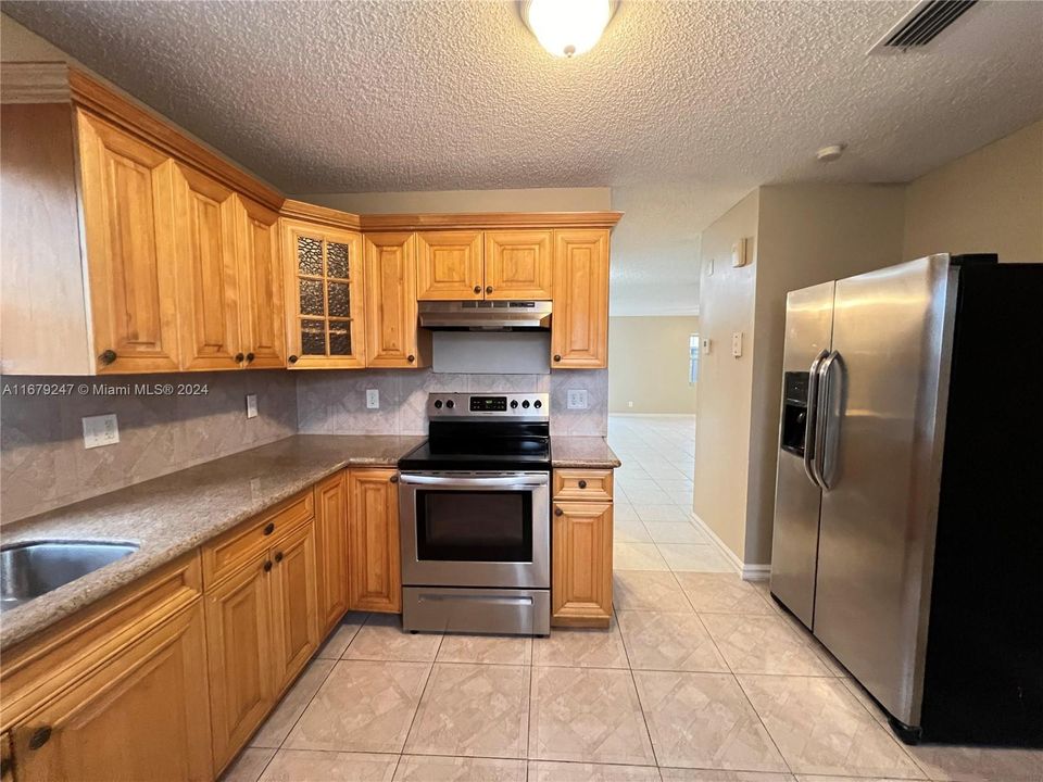 For Sale: $415,900 (3 beds, 2 baths, 1552 Square Feet)