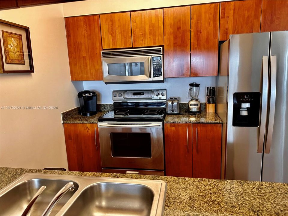 For Rent: $5,000 (3 beds, 2 baths, 1232 Square Feet)