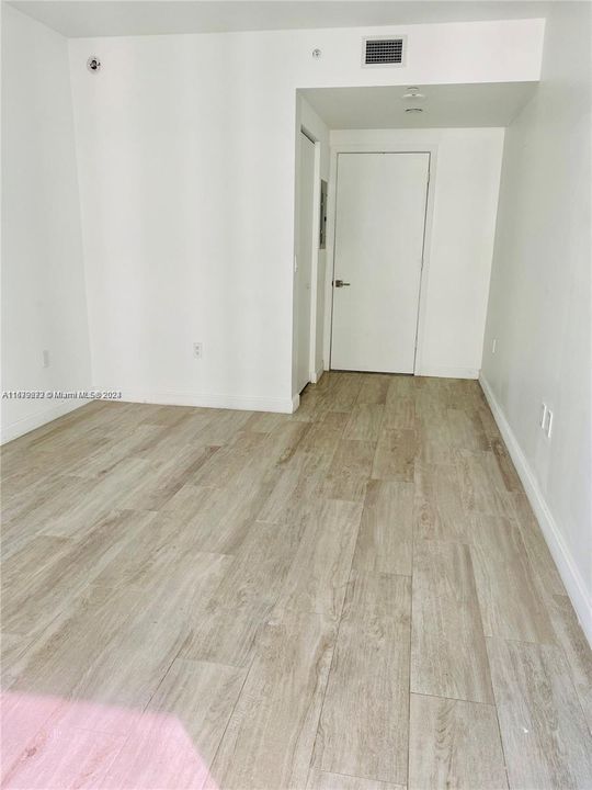 For Rent: $3,500 (1 beds, 1 baths, 684 Square Feet)