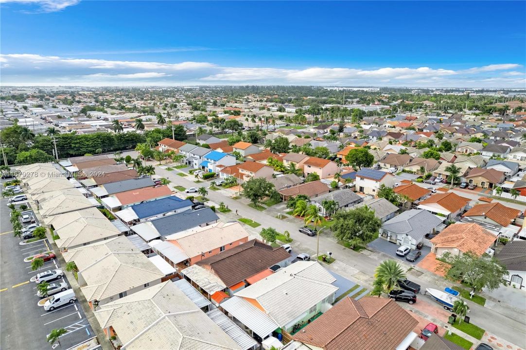 For Sale: $580,000 (3 beds, 2 baths, 1572 Square Feet)