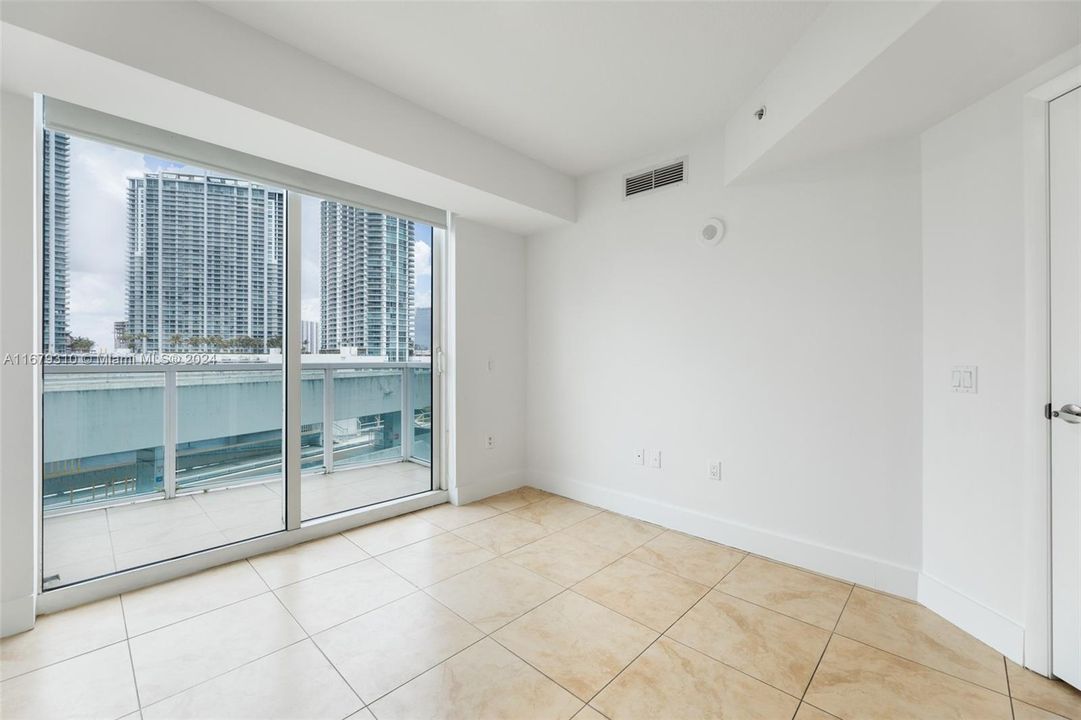 For Rent: $3,300 (2 beds, 2 baths, 1267 Square Feet)