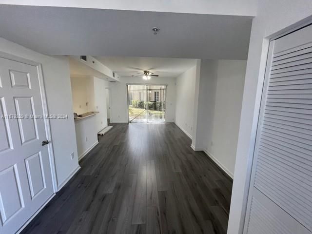 Active With Contract: $1,850 (2 beds, 2 baths, 855 Square Feet)