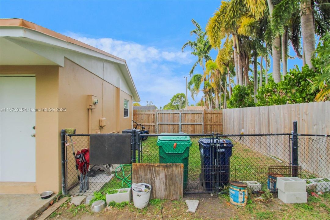 Recently Sold: $517,777 (3 beds, 1 baths, 1200 Square Feet)