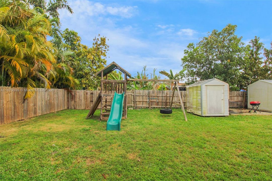 Recently Sold: $517,777 (3 beds, 1 baths, 1200 Square Feet)