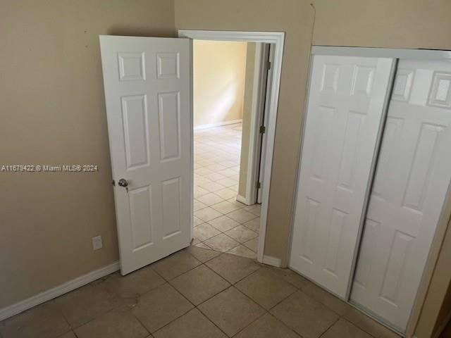 Active With Contract: $1,600 (2 beds, 1 baths, 0 Square Feet)