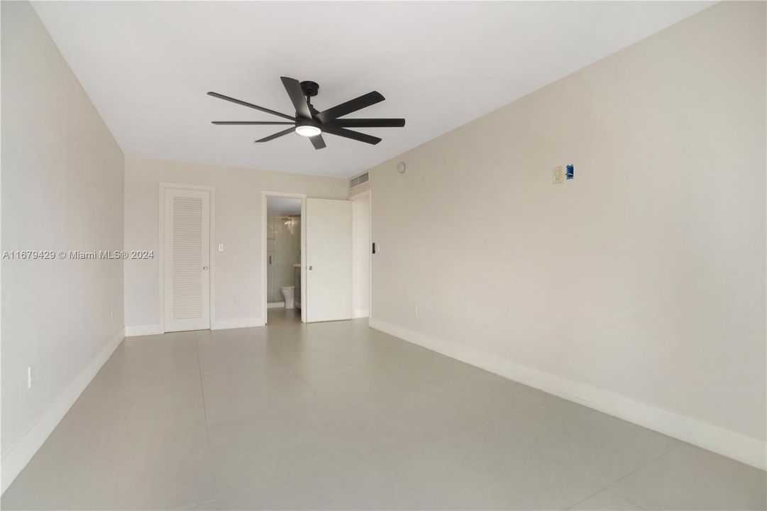 For Sale: $429,000 (2 beds, 2 baths, 1115 Square Feet)