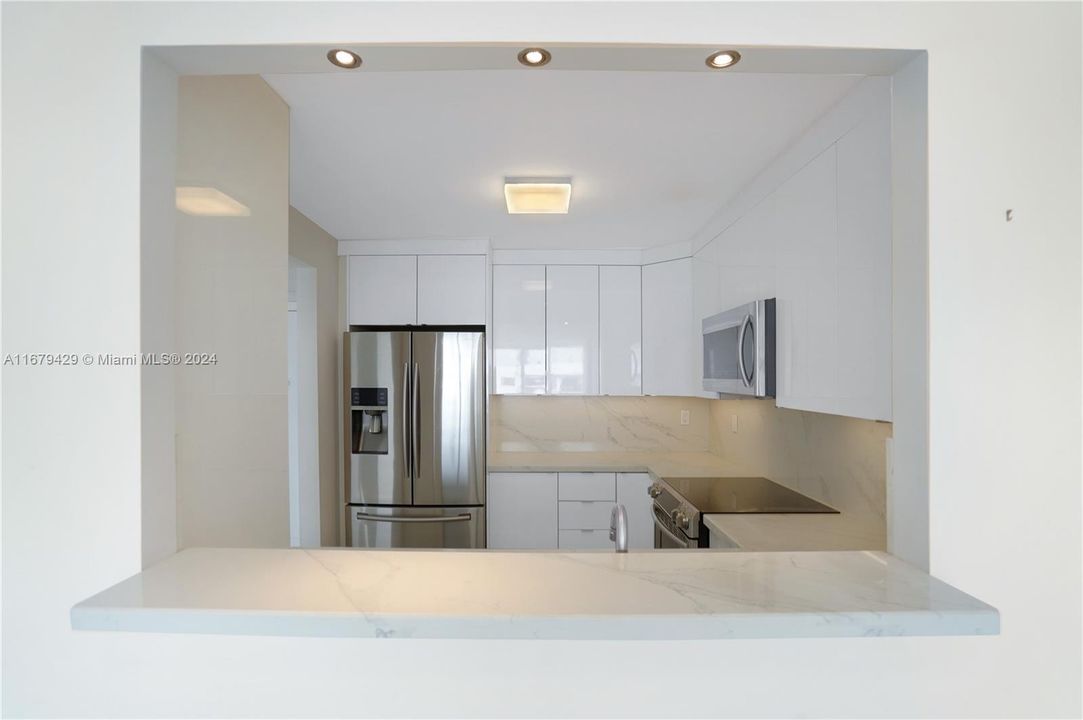 For Sale: $429,000 (2 beds, 2 baths, 1115 Square Feet)