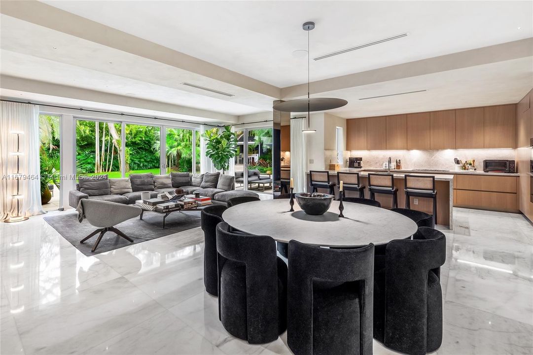 For Sale: $5,995,000 (5 beds, 5 baths, 3379 Square Feet)