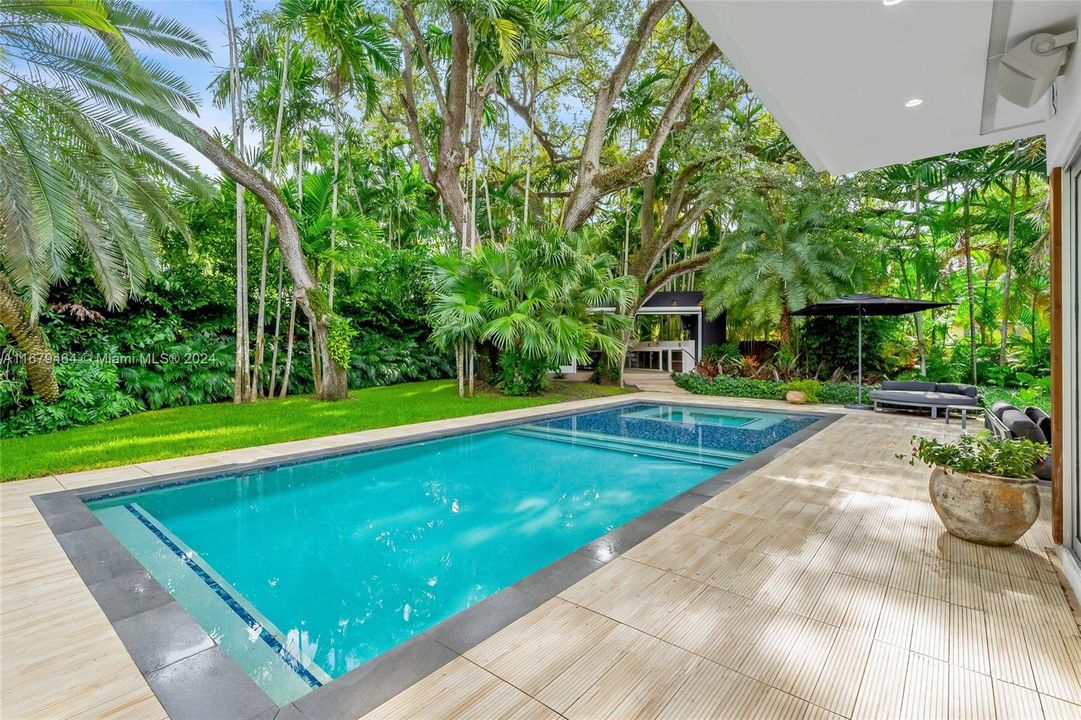 En Venta: $5,995,000 (5 camas, 5 baños, 3379 Pies cuadrados)