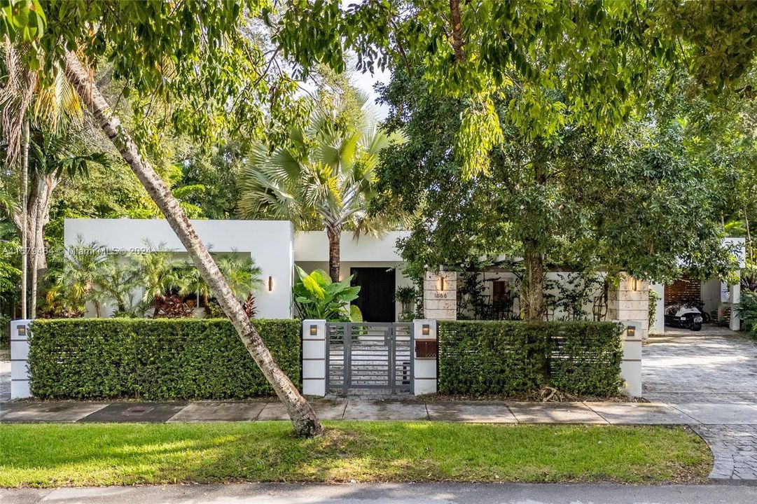 En Venta: $5,995,000 (5 camas, 5 baños, 3379 Pies cuadrados)