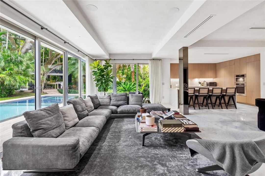 For Sale: $5,995,000 (5 beds, 5 baths, 3379 Square Feet)