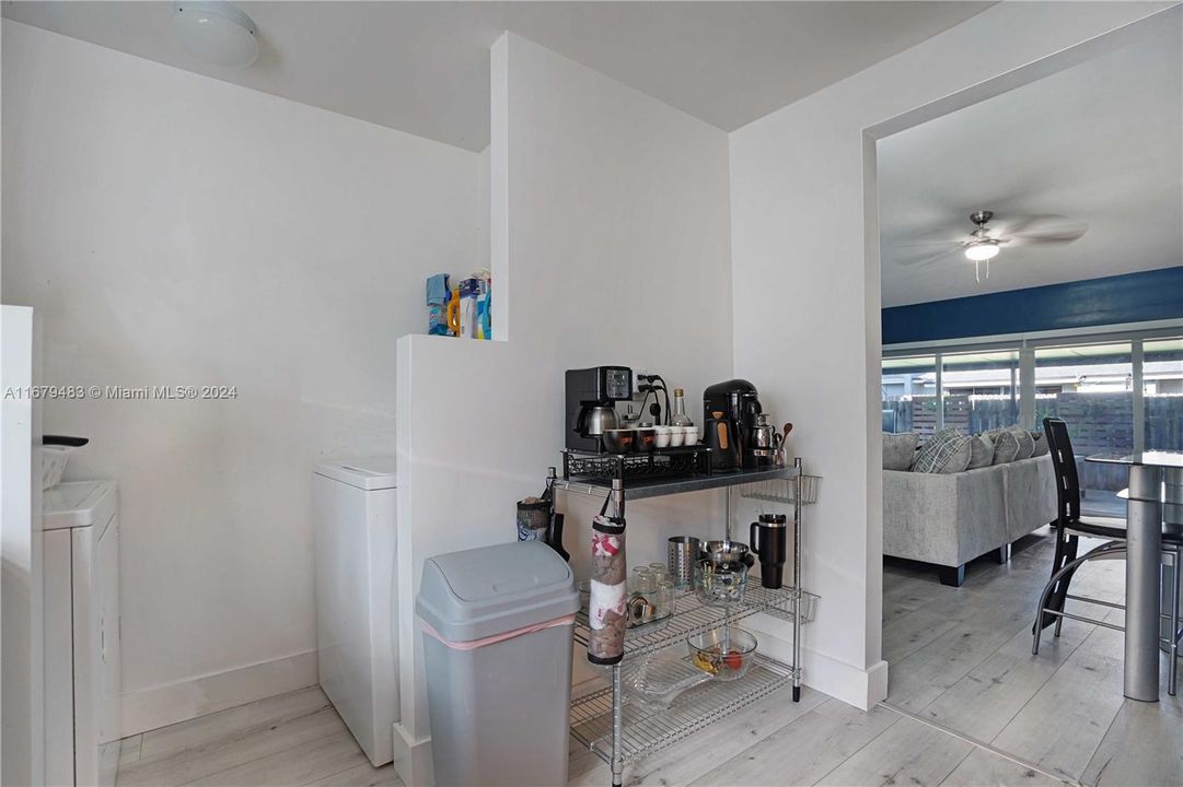 For Sale: $400,999 (2 beds, 2 baths, 1000 Square Feet)