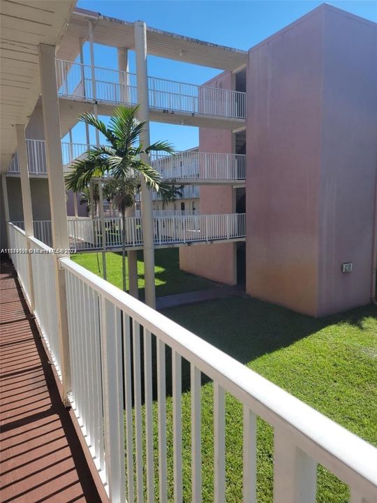 En Venta: $159,900 (2 camas, 2 baños, 959 Pies cuadrados)