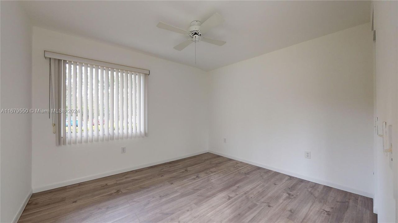 For Sale: $240,000 (2 beds, 2 baths, 1137 Square Feet)