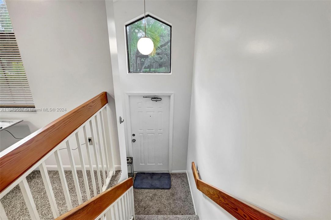 For Sale: $389,500 (2 beds, 2 baths, 1187 Square Feet)