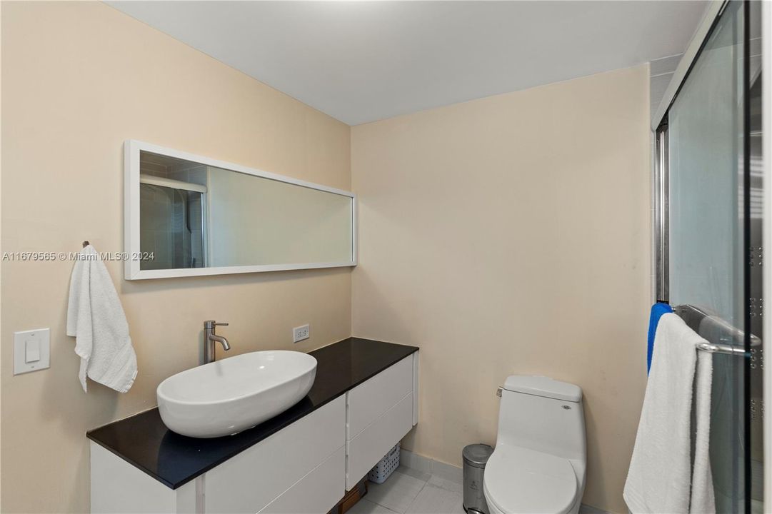 For Sale: $329,800 (2 beds, 2 baths, 1152 Square Feet)